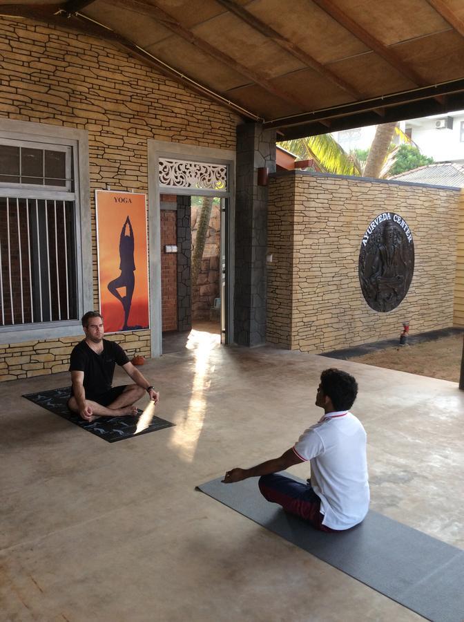 Oasey Ayurveda Hotel Bentota Exteriör bild