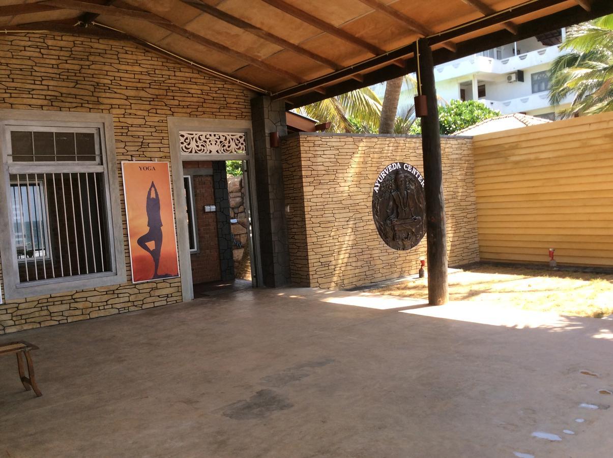 Oasey Ayurveda Hotel Bentota Exteriör bild