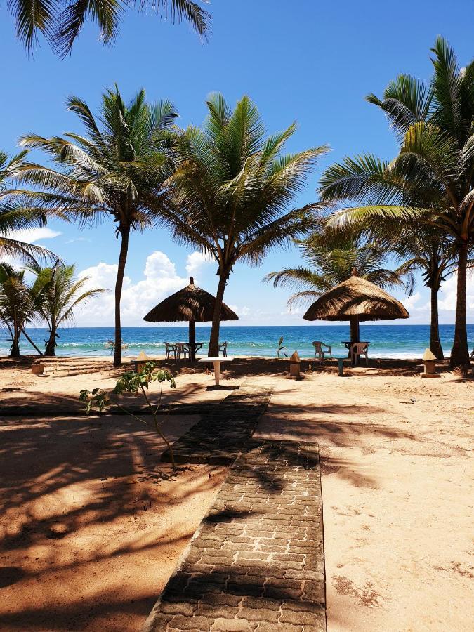 Oasey Ayurveda Hotel Bentota Exteriör bild