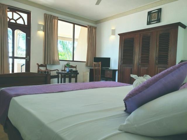 Oasey Ayurveda Hotel Bentota Exteriör bild